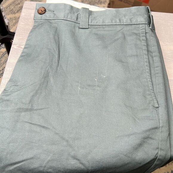 J. Crew Factory 7" flex chino shorts in Dark Eucalyptus size 36 NWOT- Flaw - Picture 13 of 14
